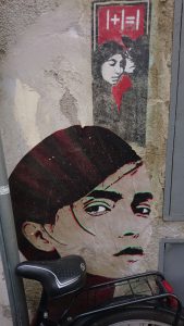 Stencil und PaperWork: I+I=I & das Mädchen mit dem strengen Blick | gefunden in Florenz